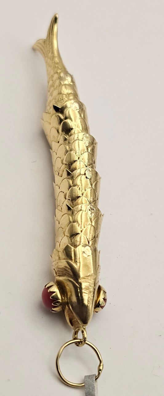 Vintage 18ct yellow gold fish pendent