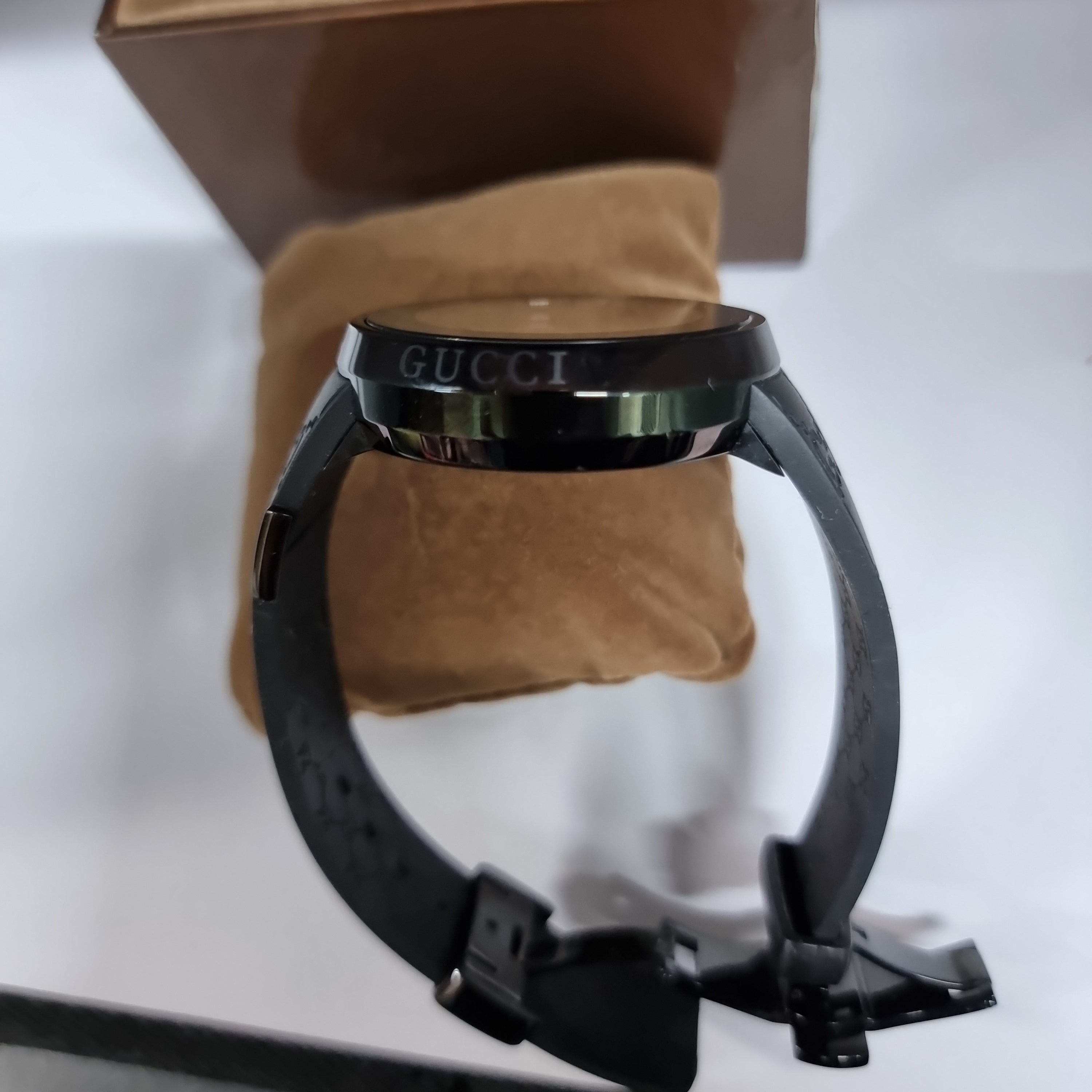 Gucci digital outlet watch strap