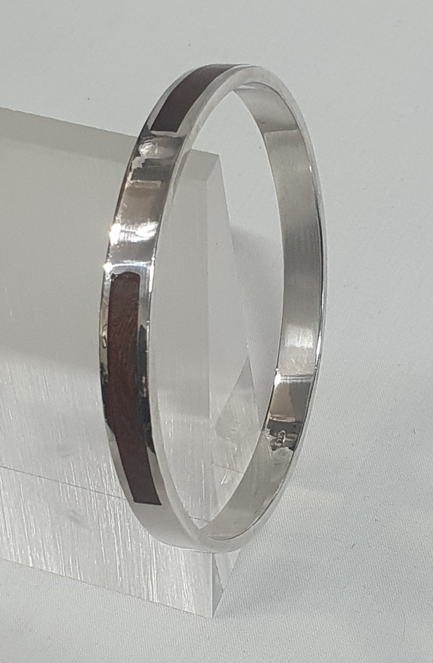 Solid sterling silver (925) bangle