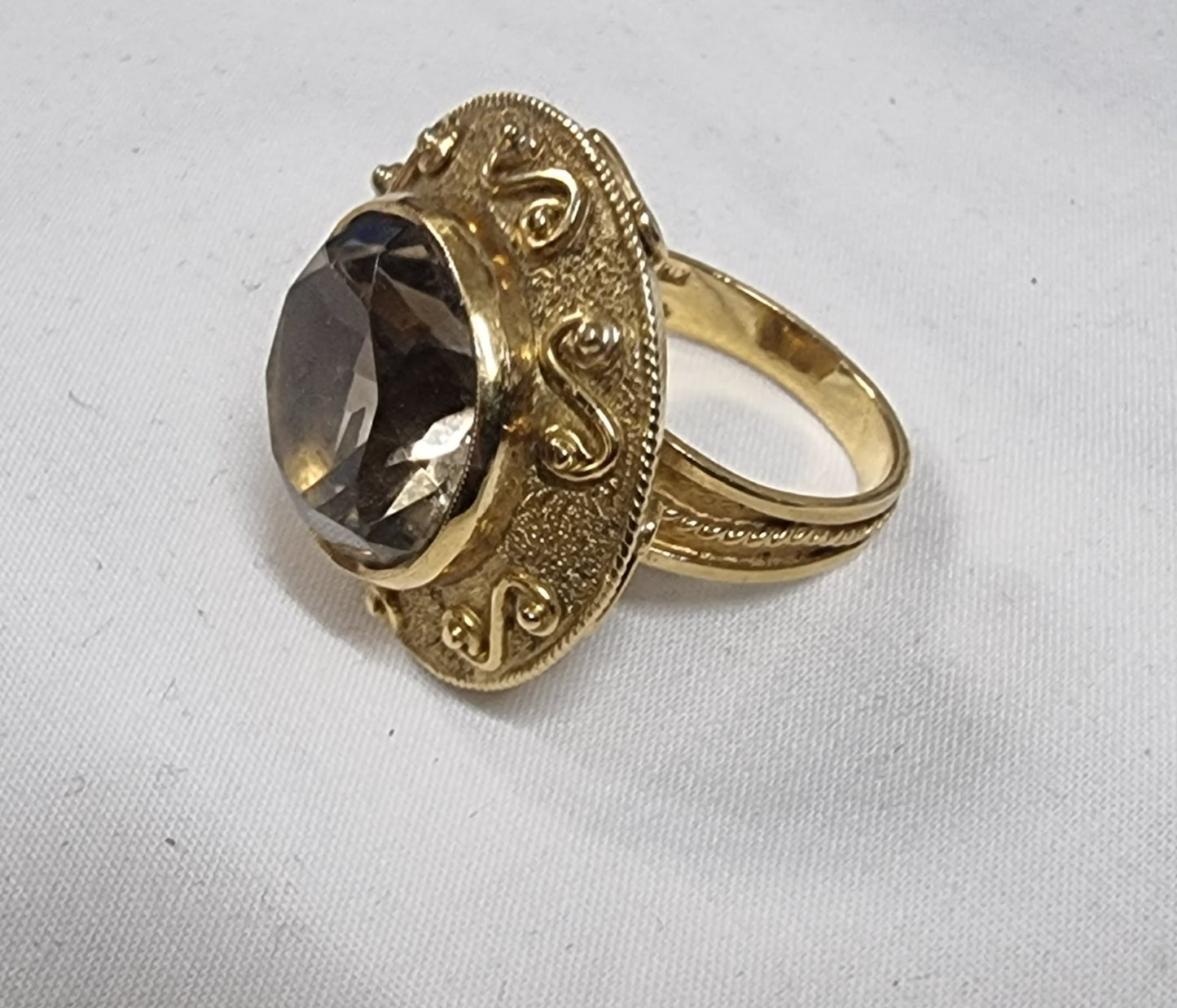 Large vintage 18ct yellow gold smokey quartz cocktail ring