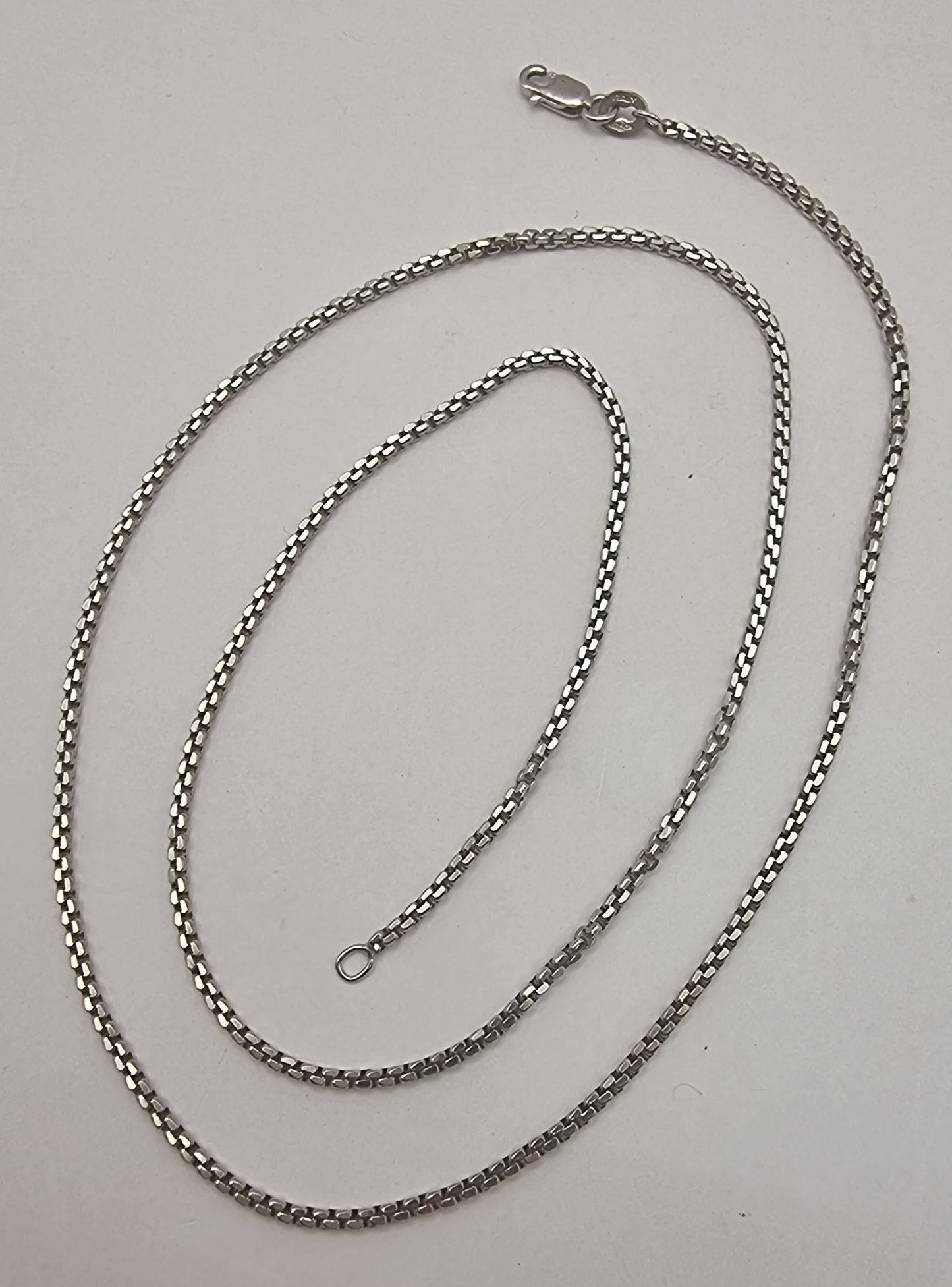 18ct white gold chain